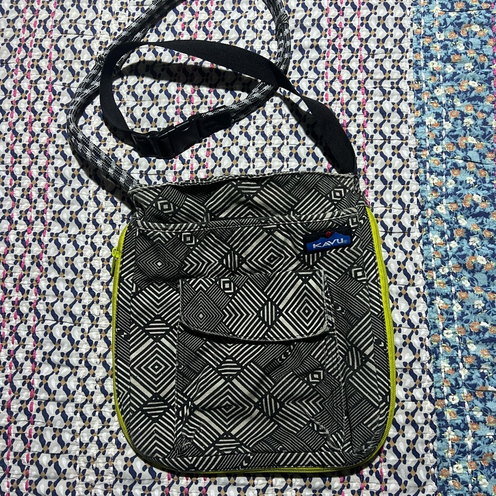 Kavu Sidewinder Cross Body Bag